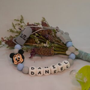 Prende Chucha Silicone Com Nome e Boneco Personalizados - 4196